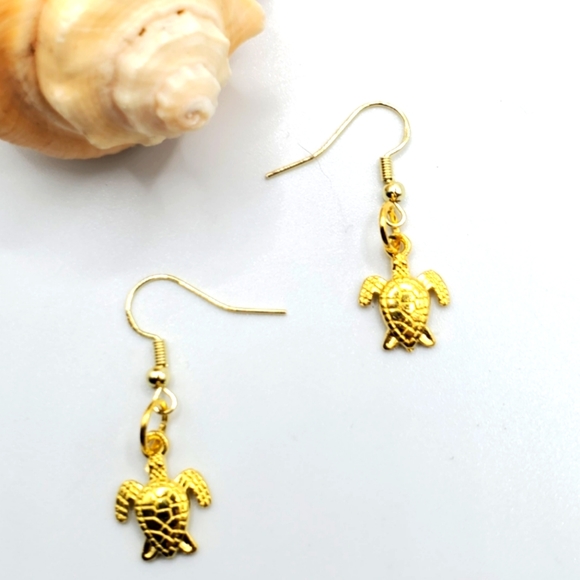 lolas_boutique_ Jewelry - Gold plated 925 silver sea turtle earrings handmade stamped